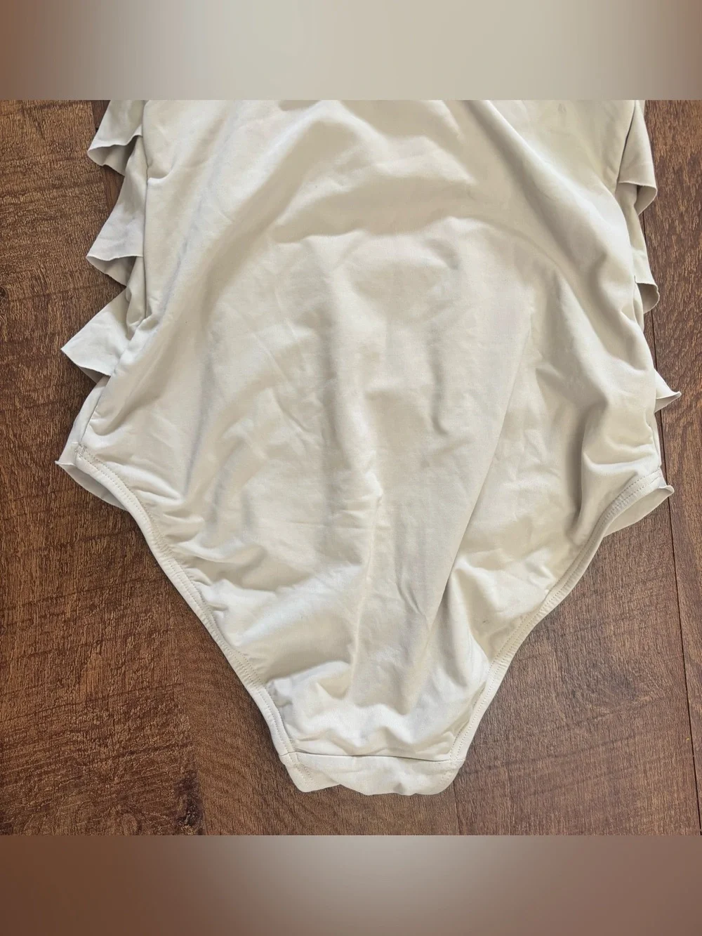 Michael Kors ruffle one pice bathing swim suit woman Sz 6 beige